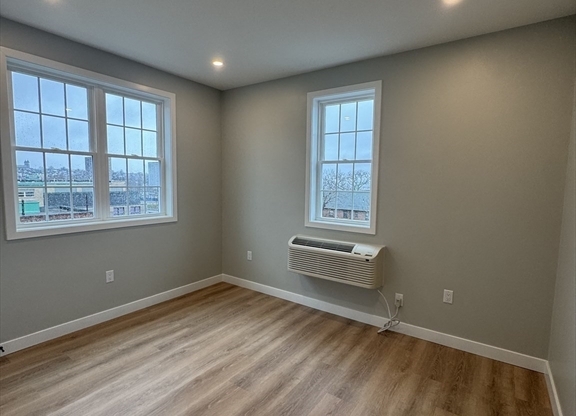 164 ELM ST