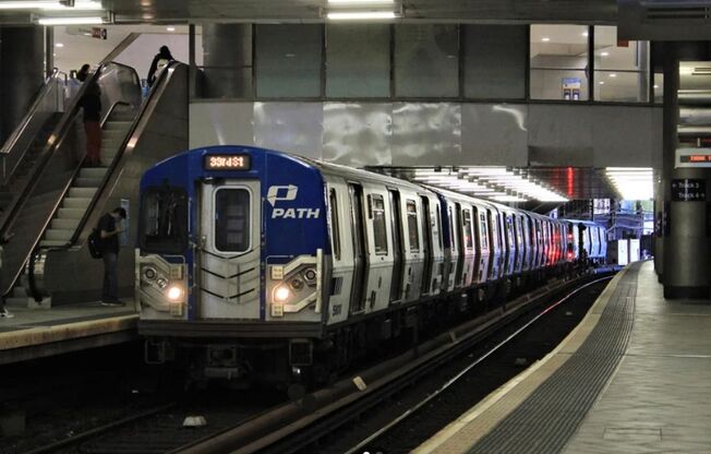 1 bed, 1 bath, $1,700, Unit 106-103