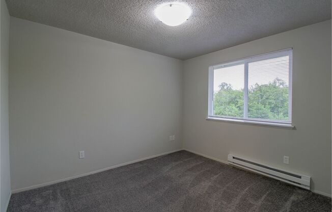 2 beds, 1 bath, $1,575, Unit 14627 - 18