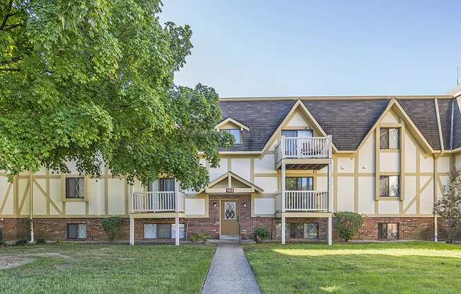 Beautiful exterior of aparments in middletown ohio at bavarian woods