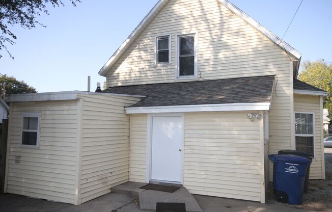 3 beds, 2 baths, $1,575