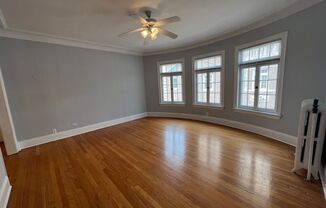 Beautiful Vintage Apartments Near Downtown Evanston