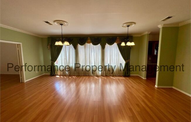 Stunning 5 Bed/3 Bath NW Bakersfield Home w/ RBP & Security Deposit Alternative Option
