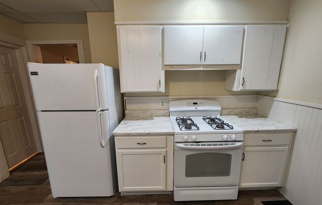 2 beds, 1 bath, $1,450, Unit Apt. 1B Front Bldg. - 1st Floor