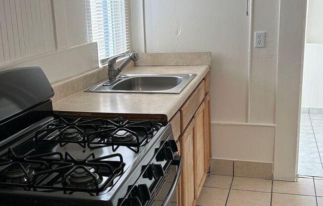 Hayward One Bedroom Duplex