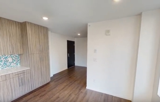 Studio, 1 bath, 272 sqft, $1,330, Unit 205