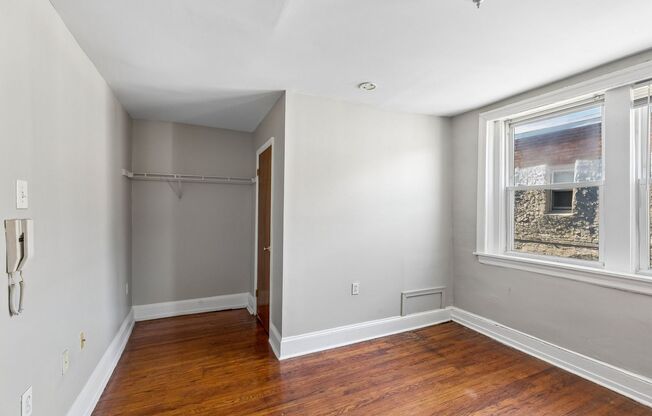 Studio, 1 bath, 400 sqft, $890, Unit A32