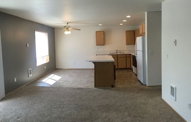 Riverplace Apt