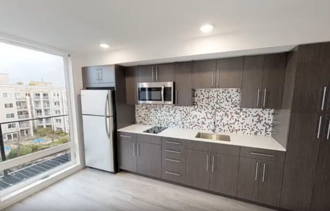 Studio, 1 bath, 272 sqft, $1,235, Unit 602