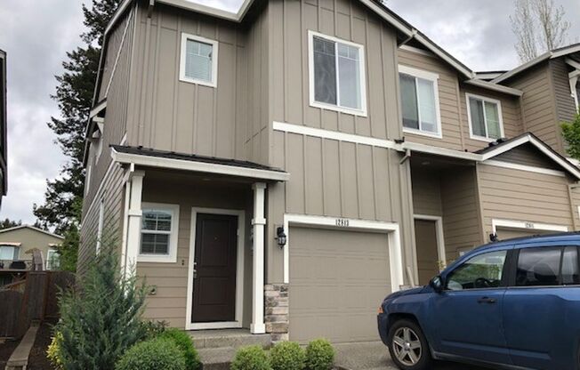 Delightful Morningside Community by DR Horton features a 2-story townhouse with three bedrooms and 2.5 bathrooms, plus energy efficiency.