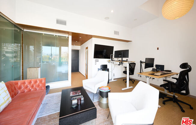 122 MILDRED AVE