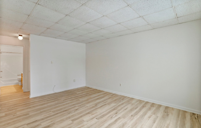 141 W HIGH ST
