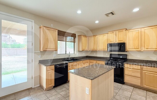 3 beds, 3 baths, 2,644 sqft, $2,299