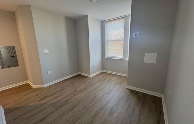 1 bed, 1 bath, 550 sqft, $1,475, Unit 404