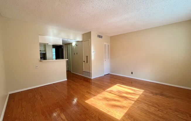 1045 Shook Ave