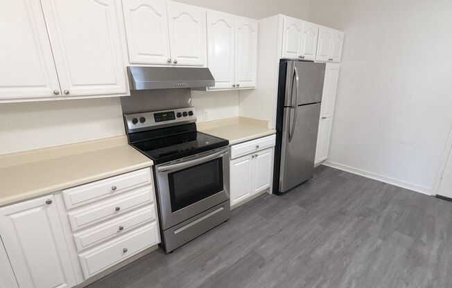 1 bed, 1 bath, 750 sqft, $2,195, Unit 147 South Blvd. - Suite C