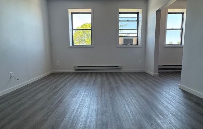 1 bed, 1 bath, $1,195, Unit 4L