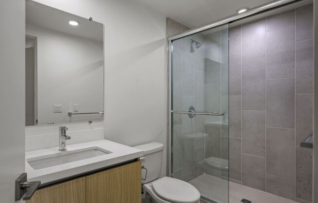 4 beds, 4 baths, 1,200 sqft, $4,493, Unit 401