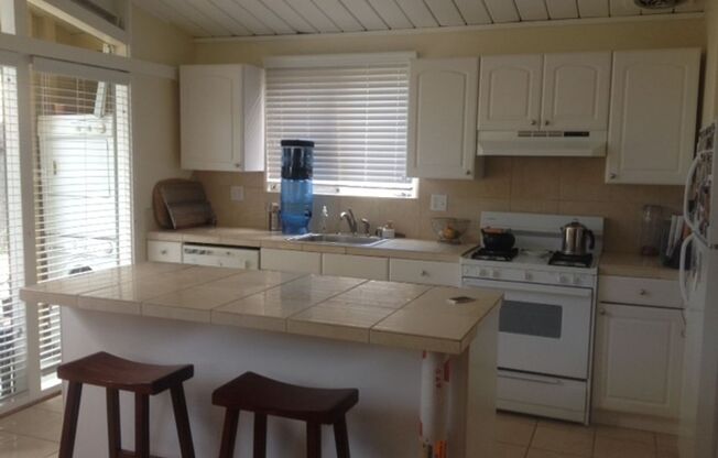 1 bed, 1 bath, $3,695