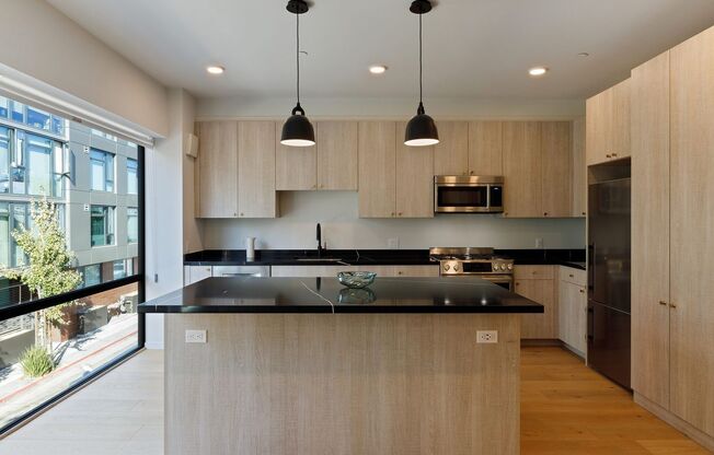 2 beds, 2 baths, $4,250, Unit # 5