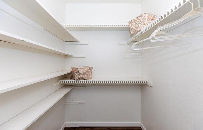 Studio, 1 bath, 525 sqft, $869