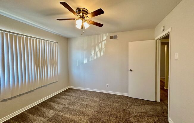 2 beds, 1 bath, $850, Unit MA9143