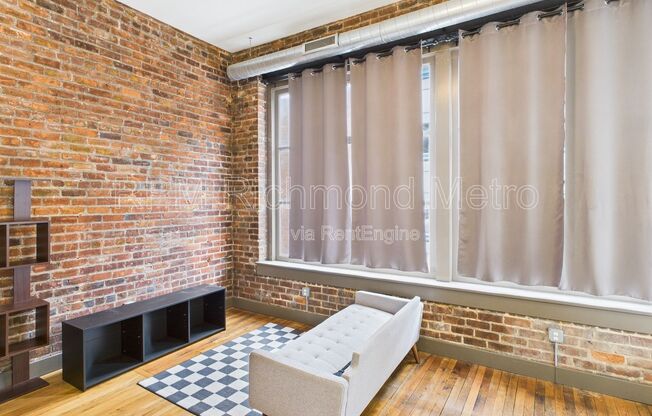 1322 W Broad St