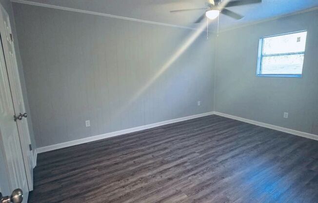 2 beds, 1 bath, 692 sqft, $1,095, Unit 100-A