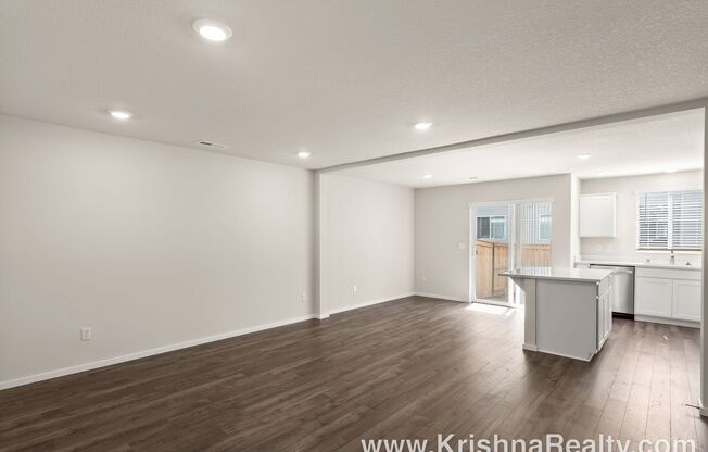 Beautiful NEW CONSTRUCTION 3 Bedroom 2.5 Bath DR Horton Townhome For Rent