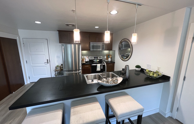 Spacious Kitchens| Anaheim, CA Apartments | The Mix at CTR City