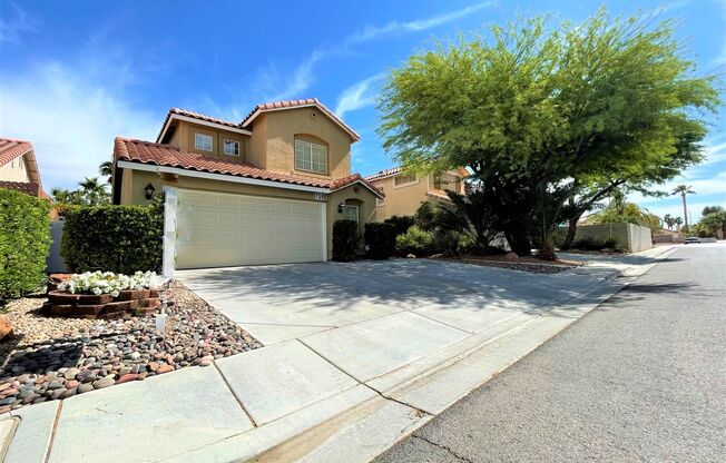 736 RODDENBERRY AVE