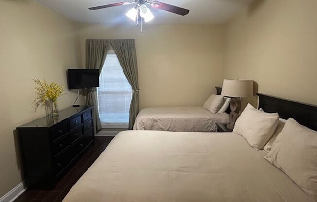 2 beds, 2 baths, $1,800