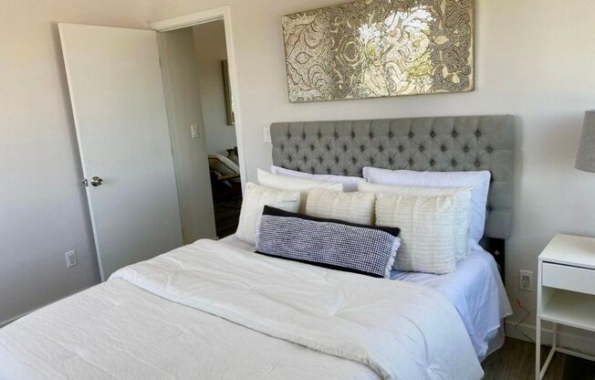 Move in Promotion for 12 Months! Remodeled 2 Bed/1 Bath