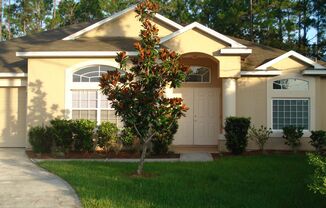 3/2/2 House with screened in porch, on a cul-de-sac