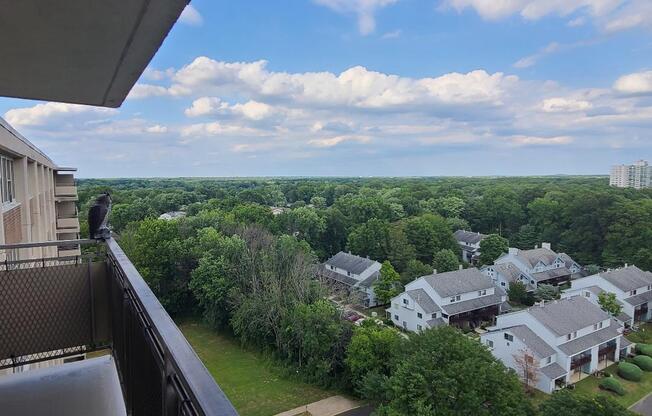 1506 BARCLAY TOWERS
