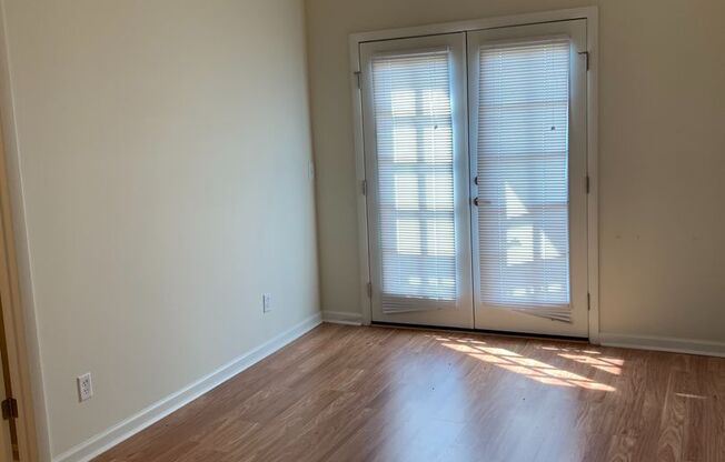 2 beds, 2 baths, 1,000 sqft, $1,625, Unit 207