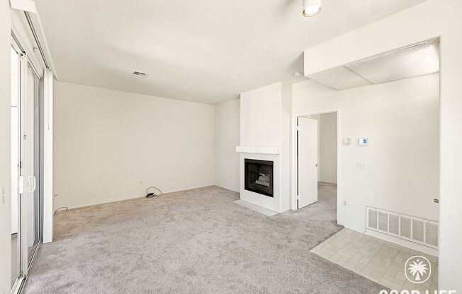 Great 1 BR/1 BA in the Mirabella community of Mira Mesa!