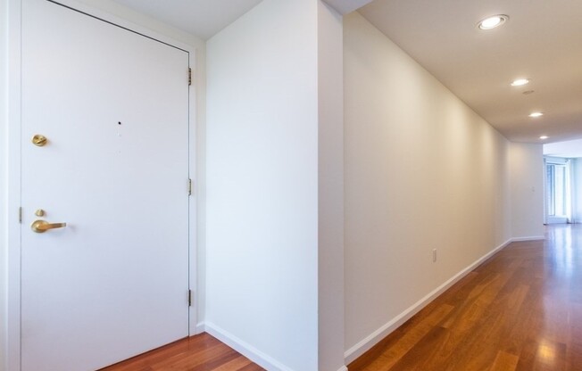10 Rogers St