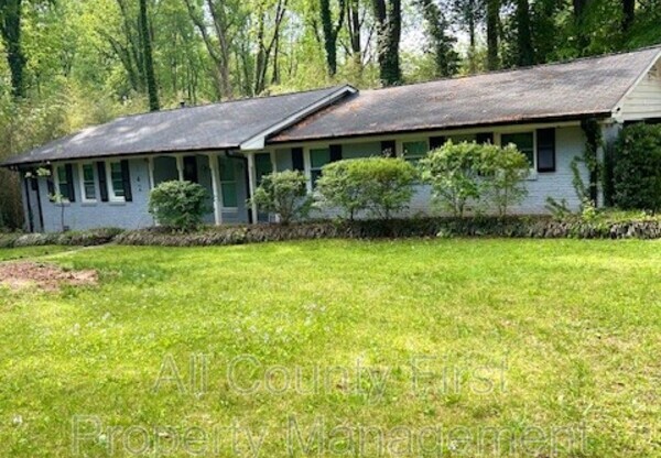 1425 RENEE DR