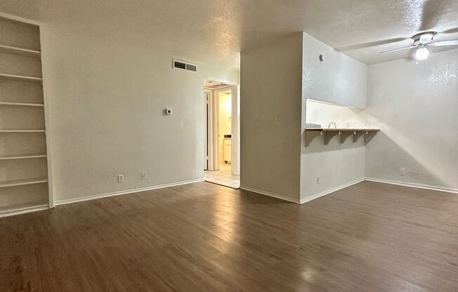 1 bed, 1 bath, 619 sqft, $1,299, Unit OPA-160