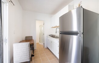 Studio, 1 bath, 350 sqft, $1,650, Unit 2