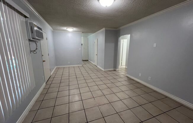 2 beds, 1 bath, 750 sqft, $2,695