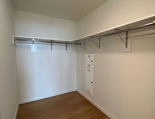 2 beds, 2.5 baths, 1,489 sqft, $5,100, Unit 1506