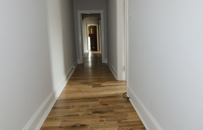 2 beds, 1 bath, 820 sqft, $1,625, Unit 103