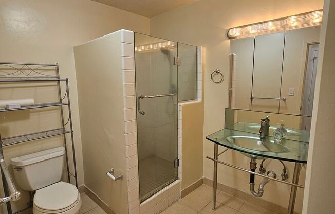 1 bed, 1 bath, $2,100, Unit # 206