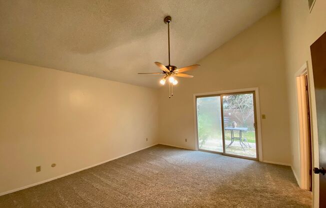 2 beds, 2 baths, $1,950, Unit UNIT 102