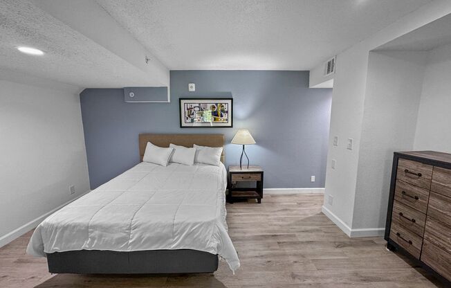 2 beds, 2 baths, 700 sqft, $2,165, Unit BLDG 1036 - APT 205