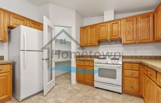 3 beds, 2 baths, $1,550, Unit Space 44