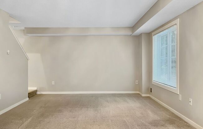 3 beds, 2 baths, 1,200 sqft, $2,195, Unit 14260E -R