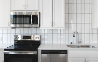 1 bed, 1 bath, 709 sqft, $1,354, Unit 303